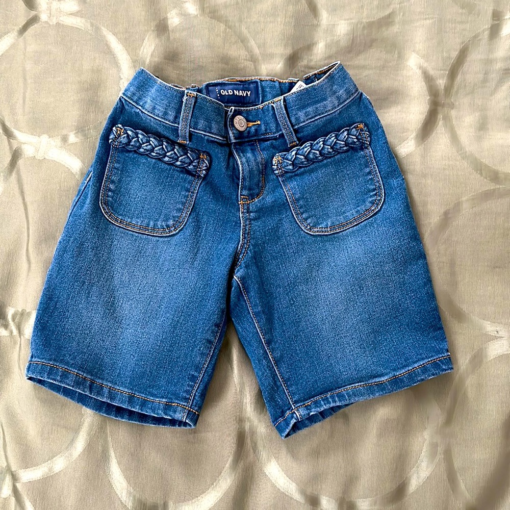 Old Navy little girls size 8 denim shorts